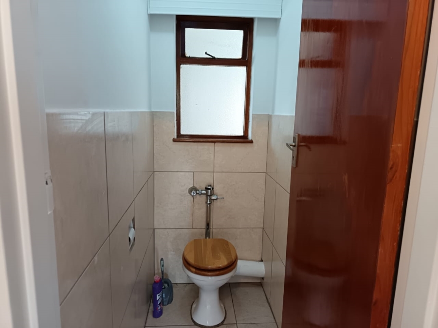 To Let 1 Bedroom Property for Rent in Pinelands Western Cape